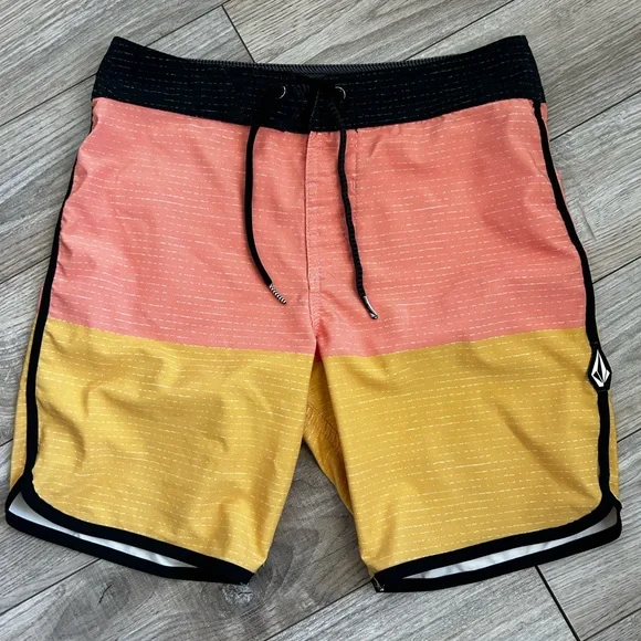 Volcom swim trunks set